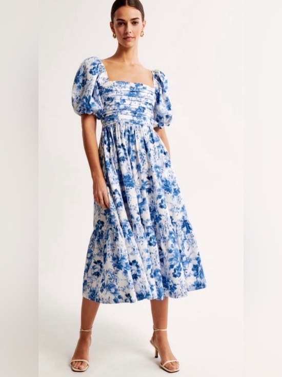Abercrombie & Fitch Dresses & Skirts - Abercrombie & Fitch Emerson White and Blue Floral Puff-Sleeve Midi Dress